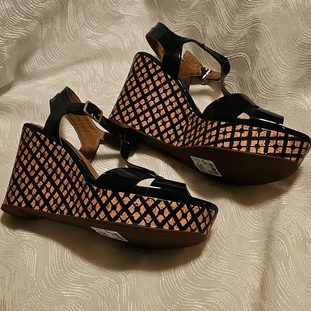 Clarks artisan Amelia Roma navy patten leather wedge sandal womans size 7.5 new - Picture 3 of 8